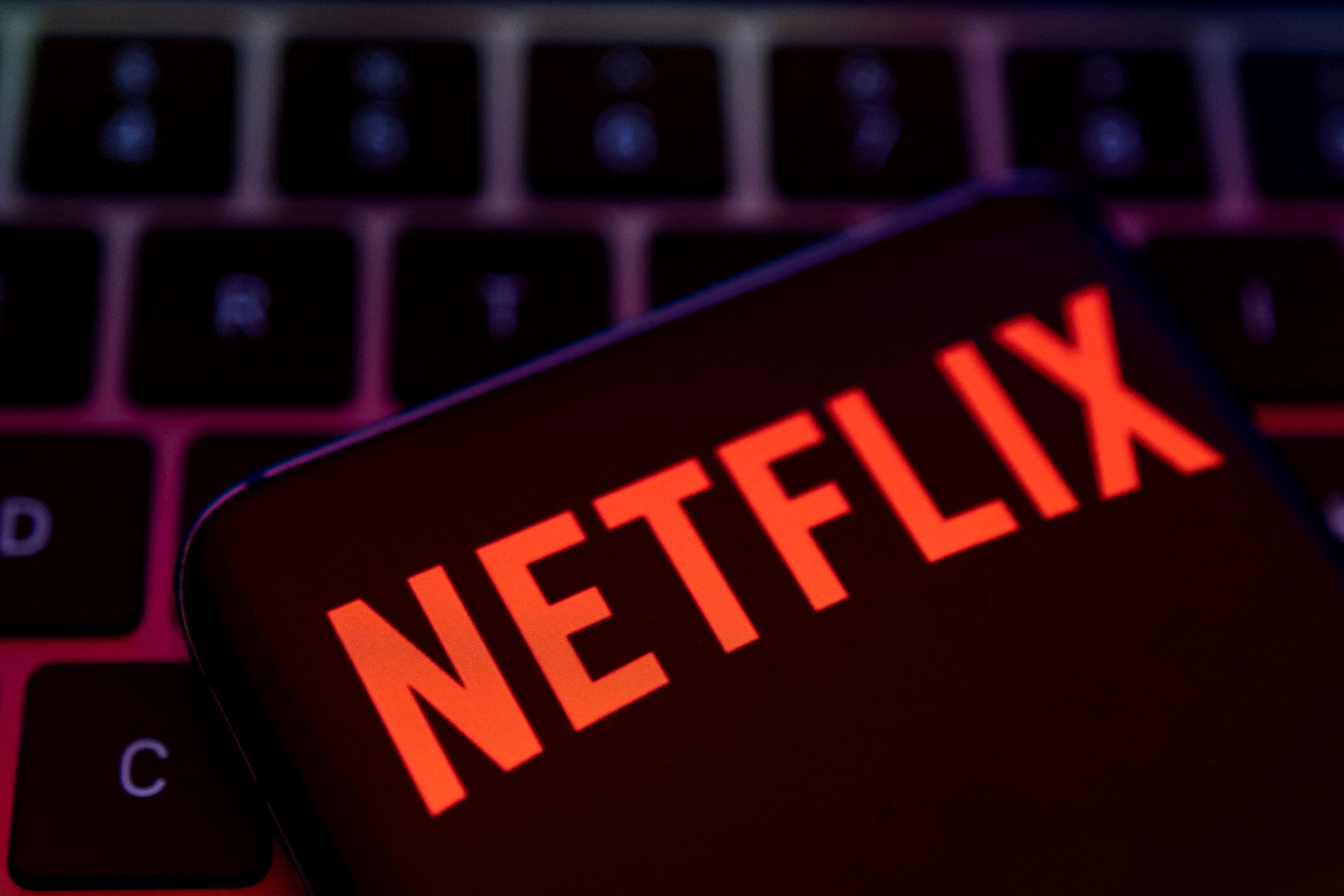 رسم توضيحي يظهر شعار Netflix