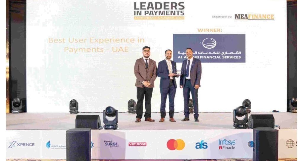 «الأنصاري» تحصد جائزتي أفضل مستخدم للمدفوعات وأفضل مزود لخدمات التحويلات المالية وصرف العملات في الإمارات