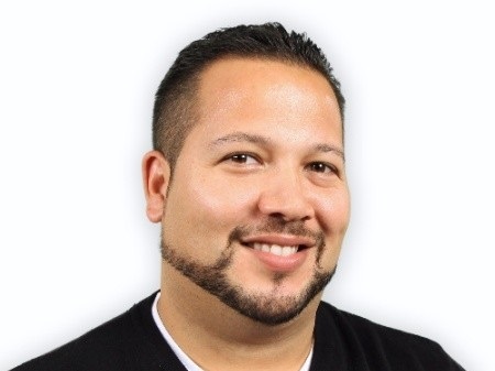 حصري: OneRoyal CMO فينس دي كاسترو يغادر لبدء دي كاسترو وسائل الإعلام حصري: OneRoyal CMO فينس دي كاسترو يغادر لبدء دي كاسترو وسائل الإعلام