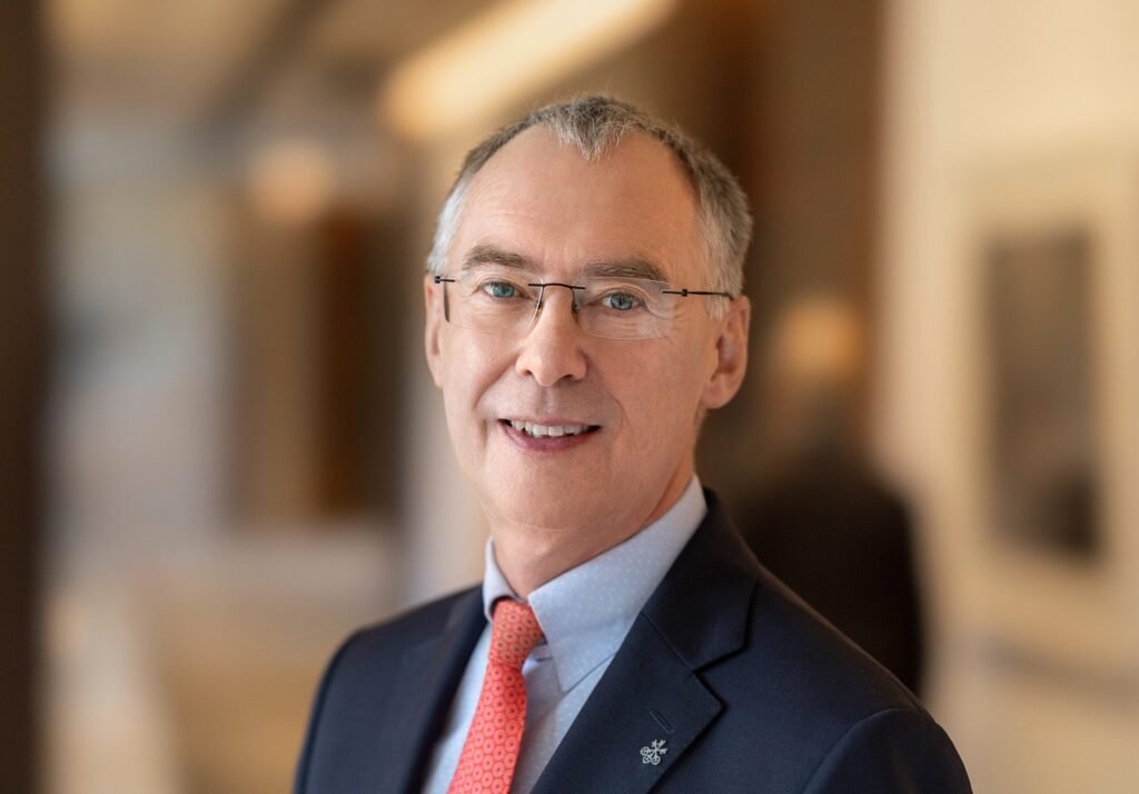 ديتر ويمر يتنحى عن مجلس إدارة UBS ديتر ويمر يتنحى عن مجلس إدارة UBS