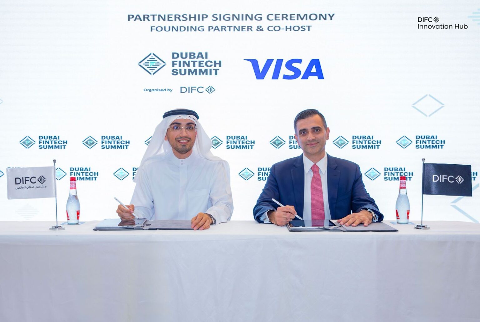 فيزا توقع اتفاقية شراكة لرعاية قمة دبي للتكنولوجيا المالية لمدة 3 سنوات