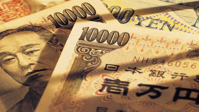 أسعار الذهب في نمط الاحتفاظ بنمط ahea... Gold Prices in Holding Pattern ahead of Fed; Fakeout Sends USD/JPY Tumbling