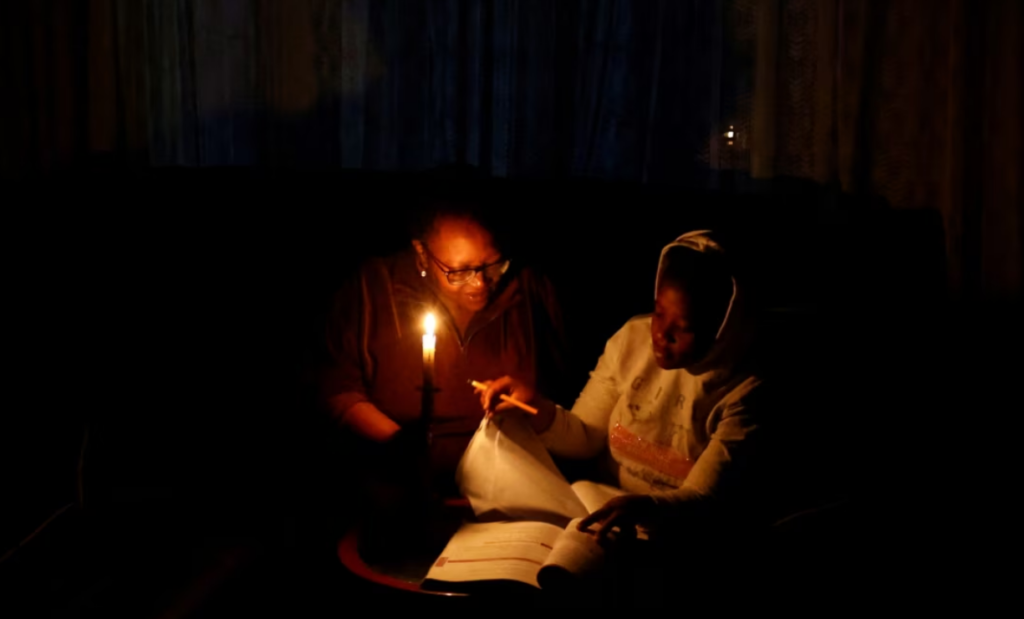 البطالة والكهرباء.. هل توجهان دفة الانتخابات في جنوب إفريقيا؟ البطالة والكهرباء.. هل توجهان دفة الانتخابات في جنوب إفريقيا؟