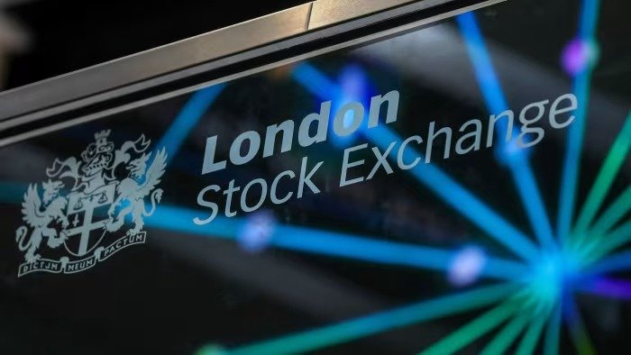 ارتداد مؤشر فوتسي 100 وسط مكاسب أوسع نطاقا... ارتداد مؤشر فوتسي 100 وسط مكاسب أوسع نطاقا...