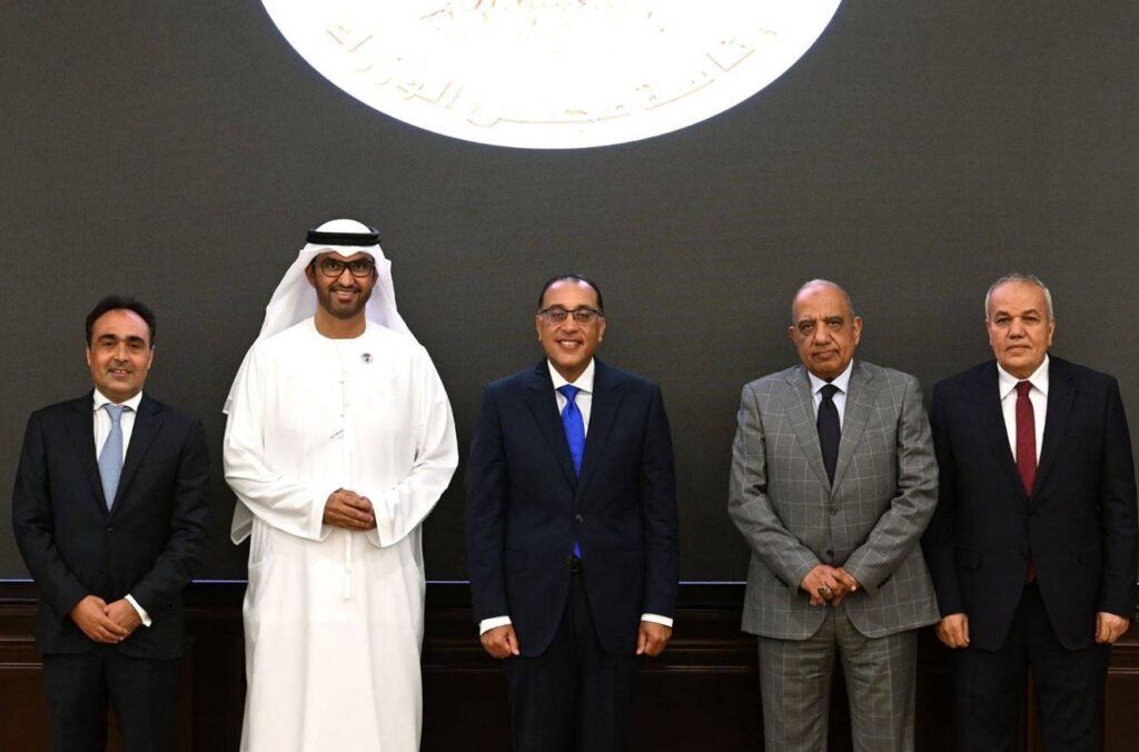 تعاون مصري إماراتي لإنتاج الكهرباء من طاقة الرياح بخليج السويس أكبر حالات تخلف عن سداد الديون السيادية