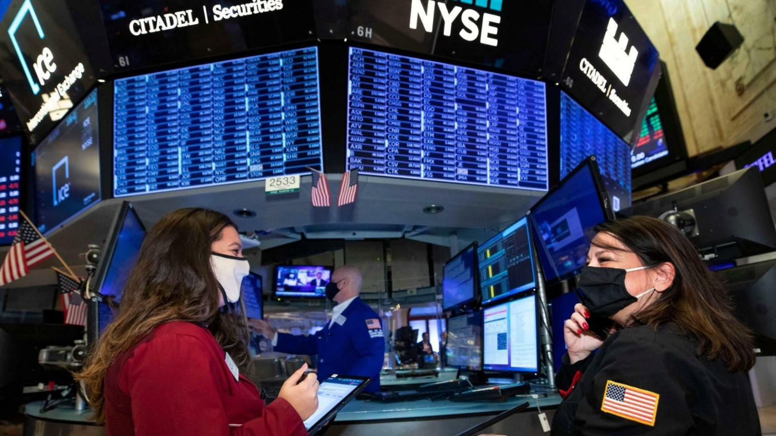 داو جونز ، ناسداك ، ستاندرد آند بورز 500 أسبوعيا ...