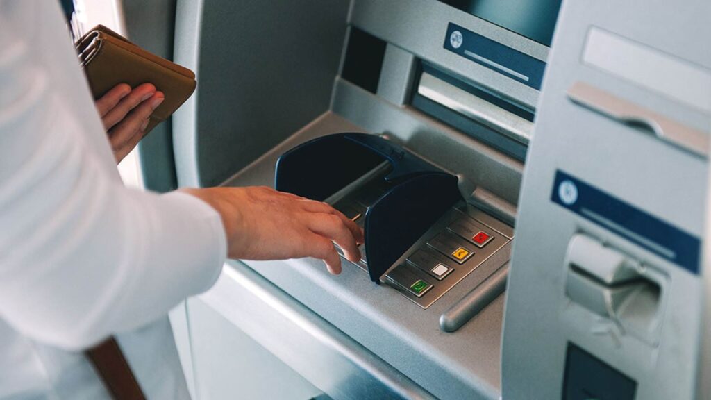 تشمل ماكينات ال ATM ونقاط البيع..«البنك المركزي المصري» يعلن إرتفاع عدد نقاط الإتاحة المالية إلى 1.16 مليون نقطة بنهاية 2024