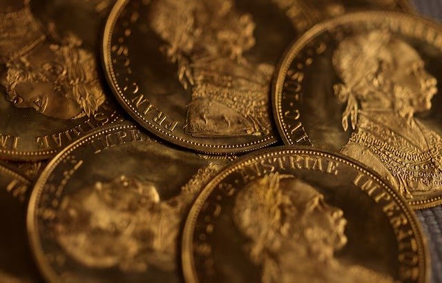 يظهر الذهب علامات التماسك ... يظهر الذهب علامات التماسك ...