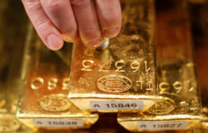أسعار الذهب ترتفع من أدنى مستوى لها في الشهر واحد على ...