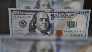 يمكن أن يكون خروج الدولار مزدحما لهكذا ...