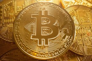 ترتفع الأسهم المعرضة للعملات المشفرة مع ...