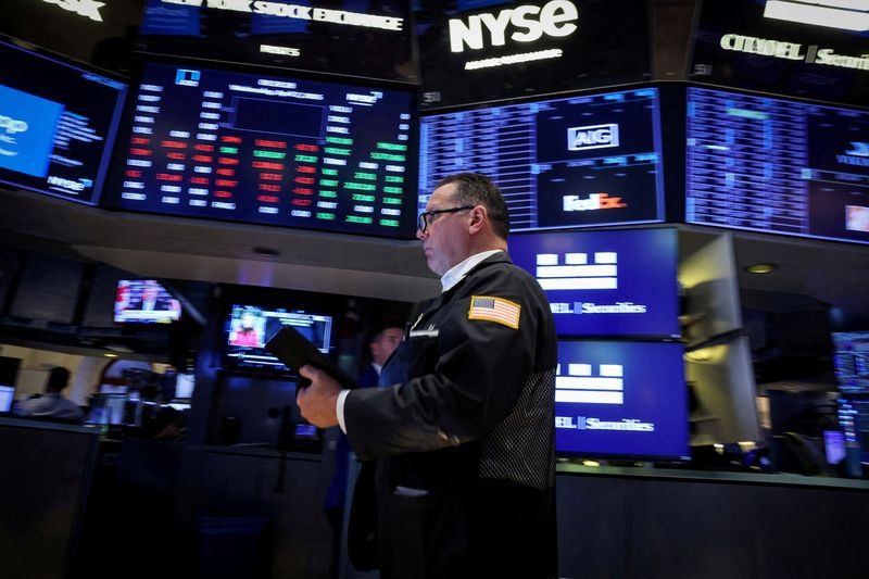 تقفز العقود الآجلة لشركة Wall St على Meta القوية ... تقفز العقود الآجلة لشركة Wall St على Meta القوية ...
