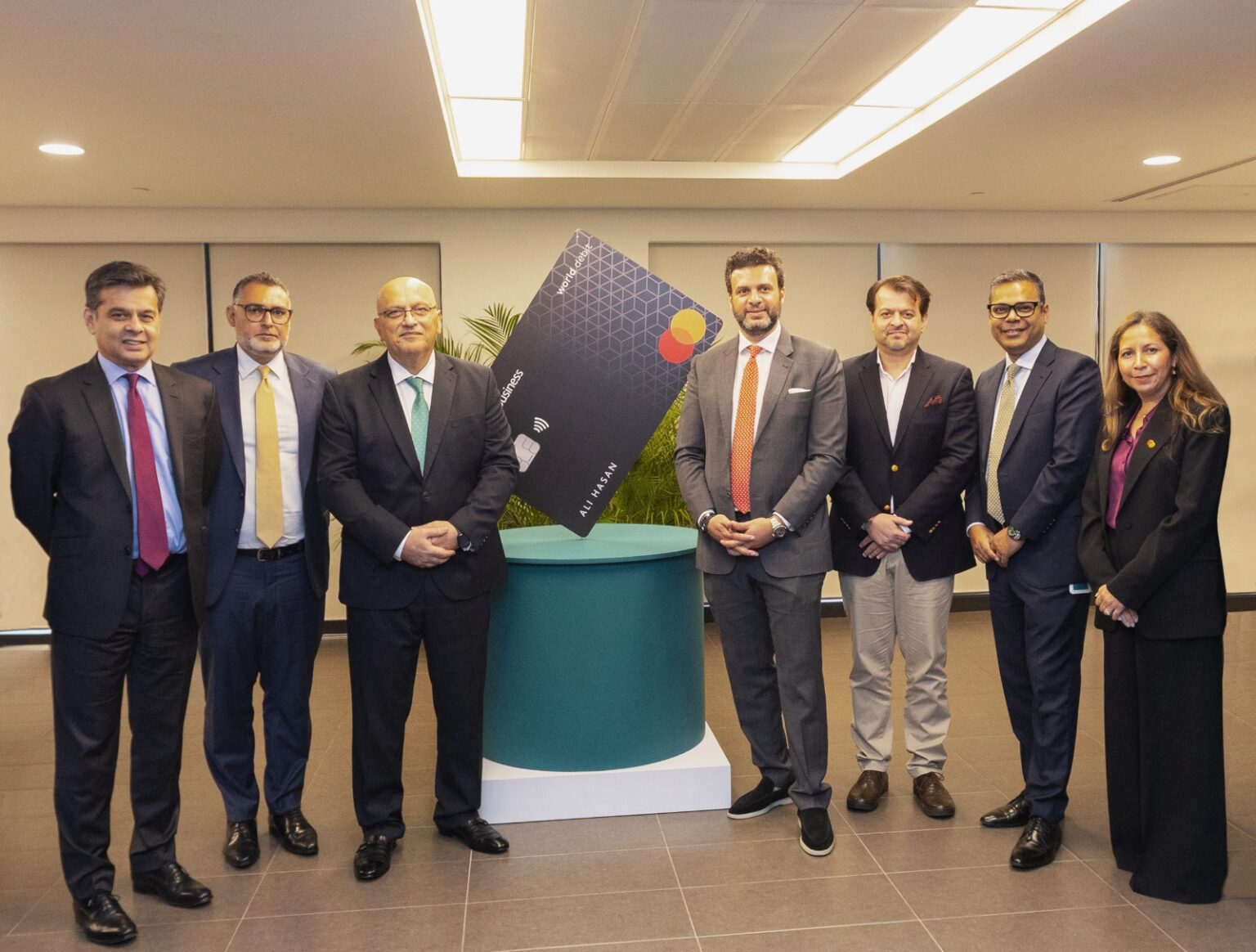 «إتش بي إل» و«ماستركارد» يطلقان بطاقة خصم جديدة لدعم رواد الأعمال في باكستان «إتش بي إل» و«ماستركارد» يطلقان بطاقة خصم جديدة لدعم رواد الأعمال في باكستان