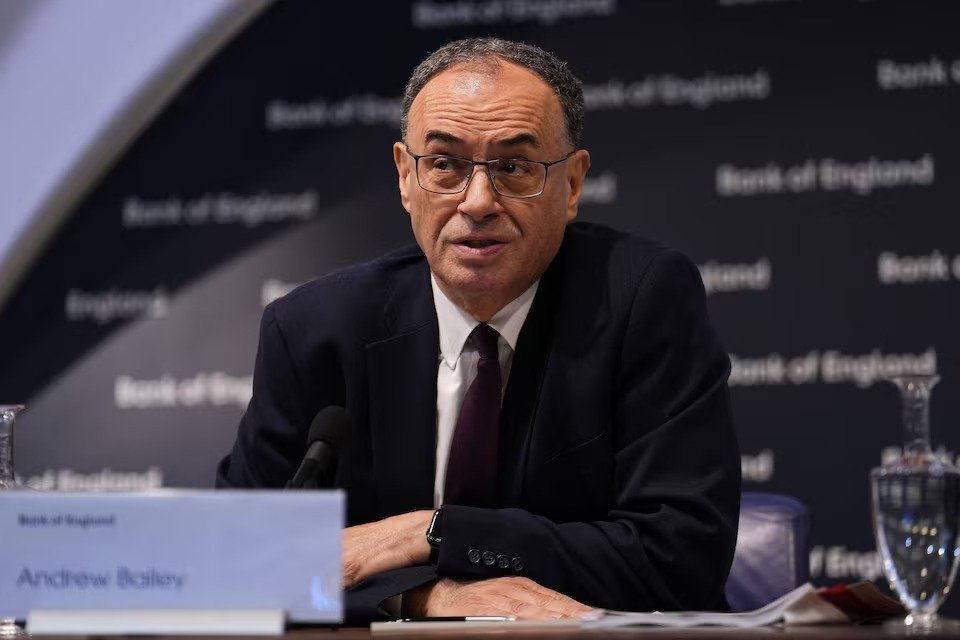 يقول بيلي من بنك إنجلترا إن المملكة المتحدة ... يقول بيلي من بنك إنجلترا إن المملكة المتحدة ...