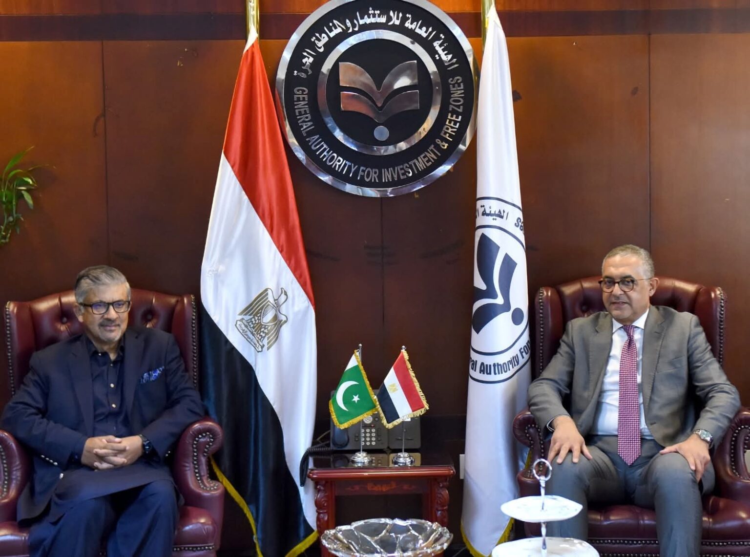 «هيئة الاستثمار»: اقتراح مصري لتأسيس منصة ثلاثية «مصرية–باكستانية–سعودية» لتعزيز شراكات رواد الأعمال في الذكاء الاصطناعي وأشباه الموصلات
