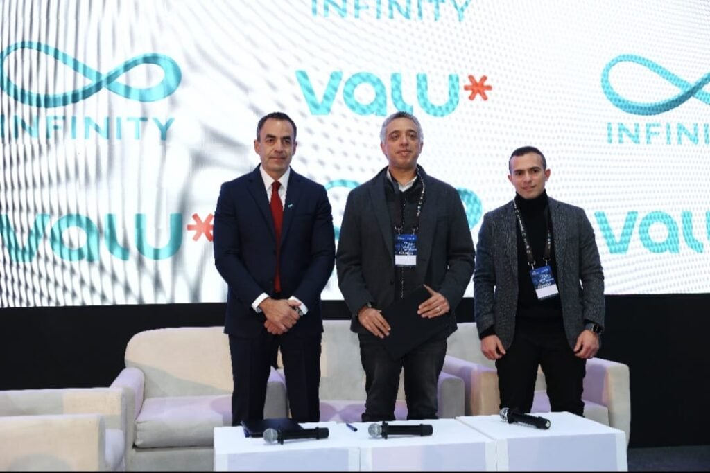 تعاون استراتيجي بين «ڤاليو» و «إنفنيتي» لتوفير حلول دفع مرنة لتمويل شراء شواحن السيارات الكهربائية