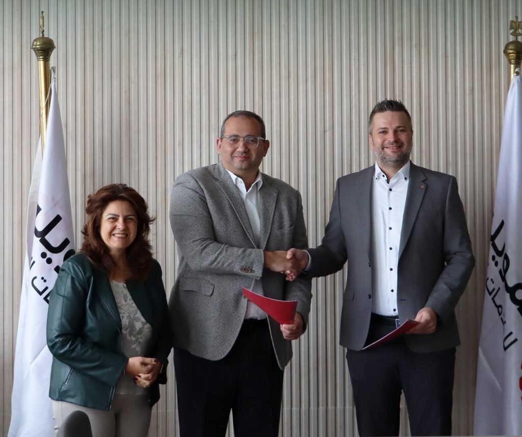 «تمويلي» و«DSIK» توقعان اتفاقية تعاون لتعزيز الثقافة المالية وريادة الأعمال في مصر «تمويلي» و«DSIK» توقعان اتفاقية تعاون لتعزيز الثقافة المالية وريادة الأعمال في مصر