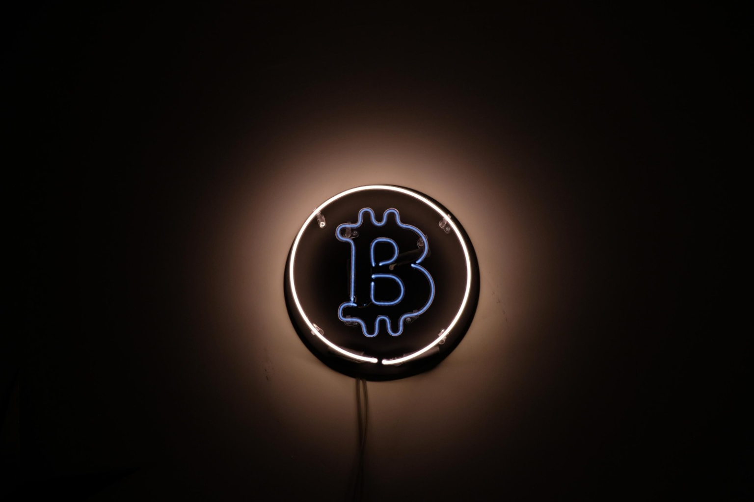 البيتكوين ينخفض إلى ما دون 76 ألف دولار وسط الذكاء الاصطناعي، أنا...