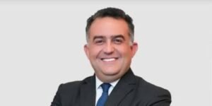 تعين مصر عمر محمد صادق رضوان رئيسا لبورصة المصريين ف...