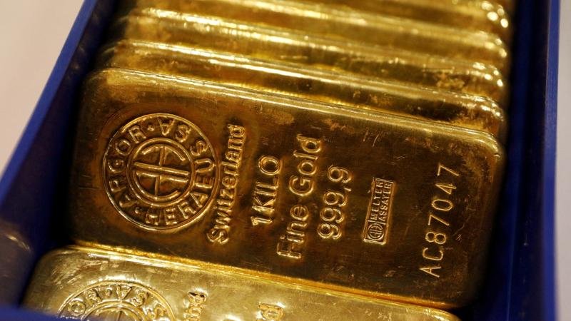 أسعار الذهب تتراجع بعد شهر ... أسعار الذهب تتراجع بعد شهر ...