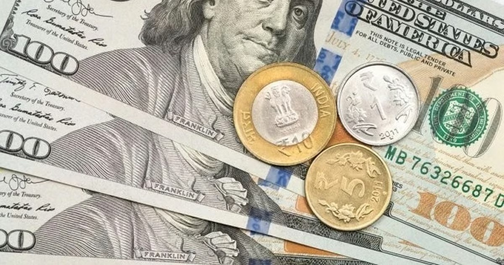 انخفضت الروبية بمقدار 11 بيسة لتصل إلى 94.95 مرة أخرى...
